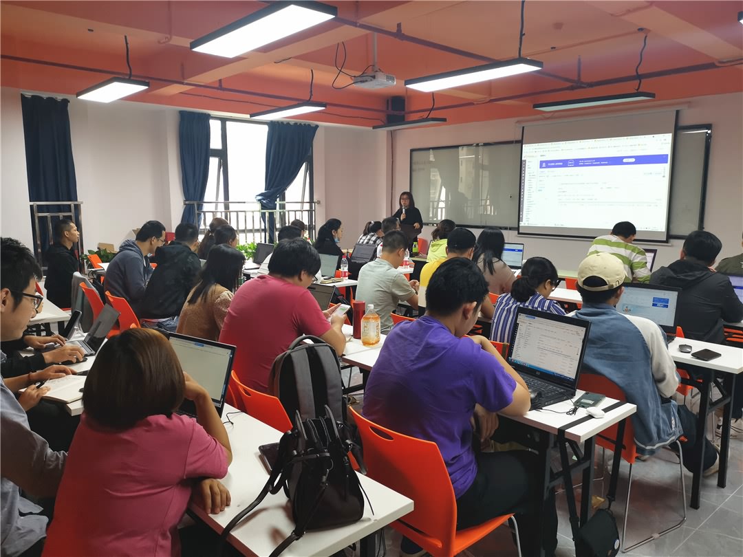 Staff  Training (3)